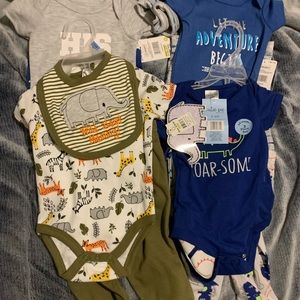 Set of 4 boys 3-6 month outfits